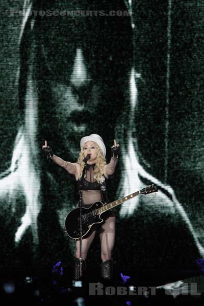 MADONNA - 2008-09-20 - SAINT DENIS - Stade de France - 